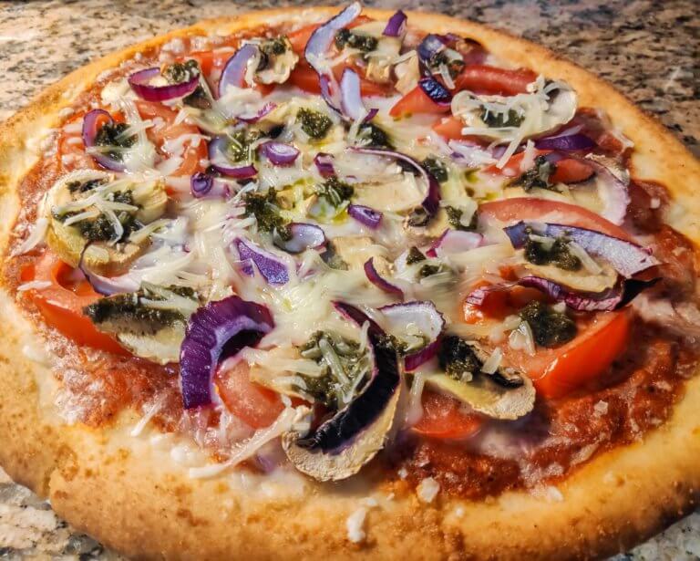 Vegan mushroom and pesto pizza