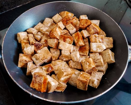 vegan fruity balsamic tofu summer salad gluten-free refreshing apple mango plant-based